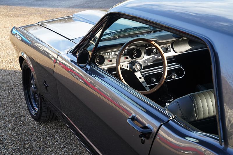 MCUK-1966-289-Mustang-Coupe-Seats