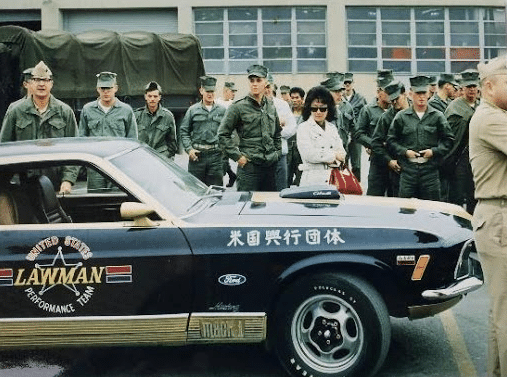 Lawman Mustang Boss 429 with US Troops