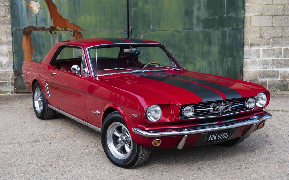 Ford Mustang 1966 Coupe V8, Automatic, Power Steering, Power disc Brakes and Air Conditioning.